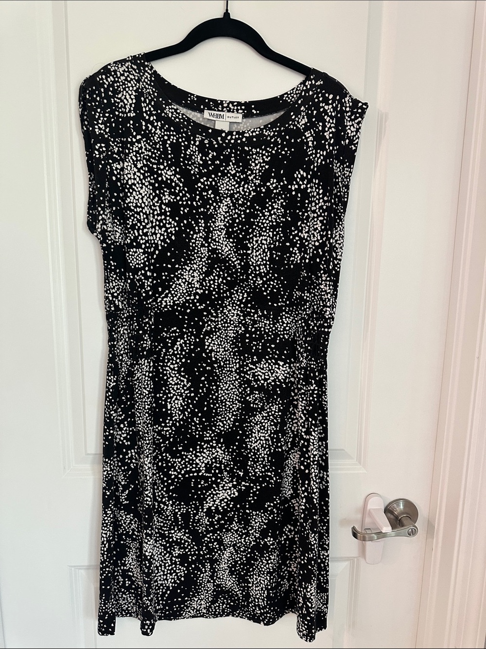 WHBM Outlet Black & White Printed Cap-Sleeve Midi Dress